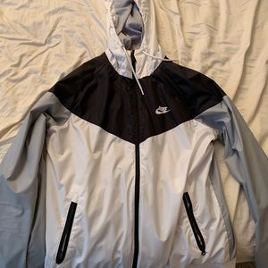 Nike men’s windbreaker